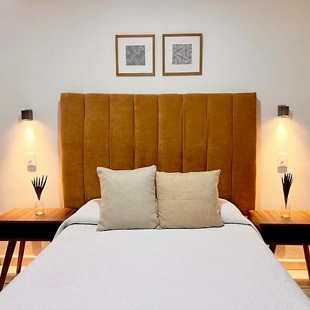 Suites Ciento 37 León Eksteriør bilde