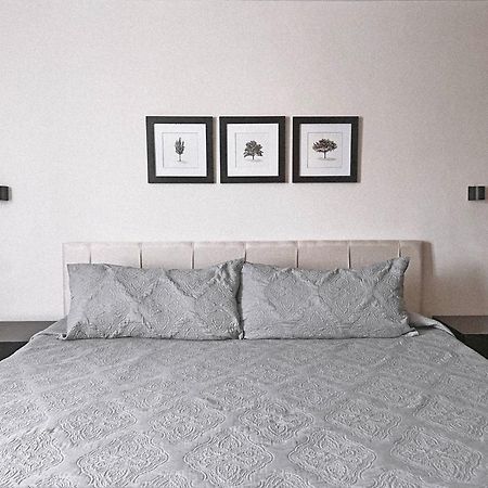Suites Ciento 37 León Eksteriør bilde