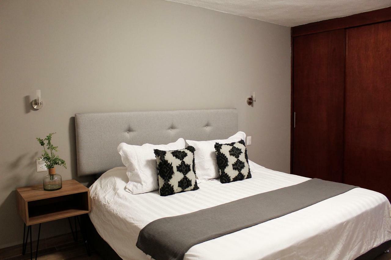 Suites Ciento 37 León Eksteriør bilde